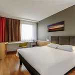 Ibis Готель