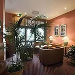Ibis Hotel 2*